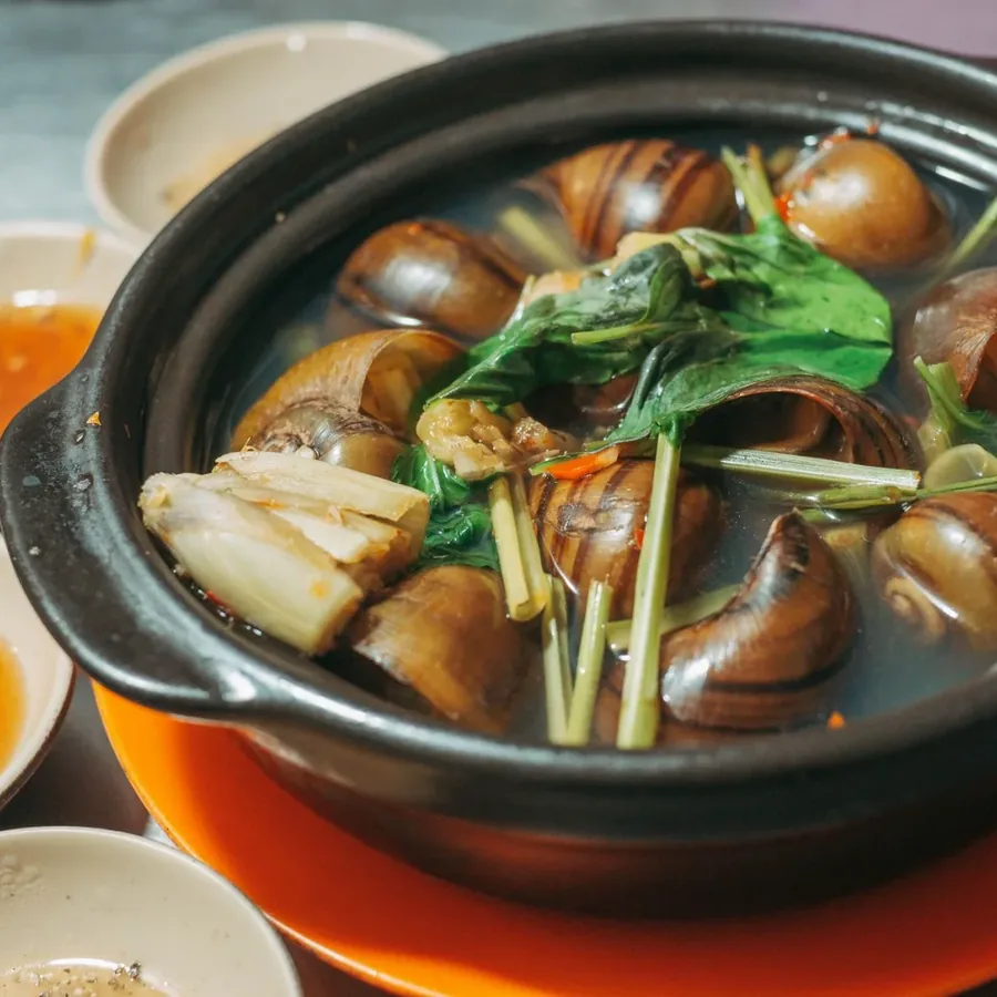 Bàn ăn tại 11 Coffee